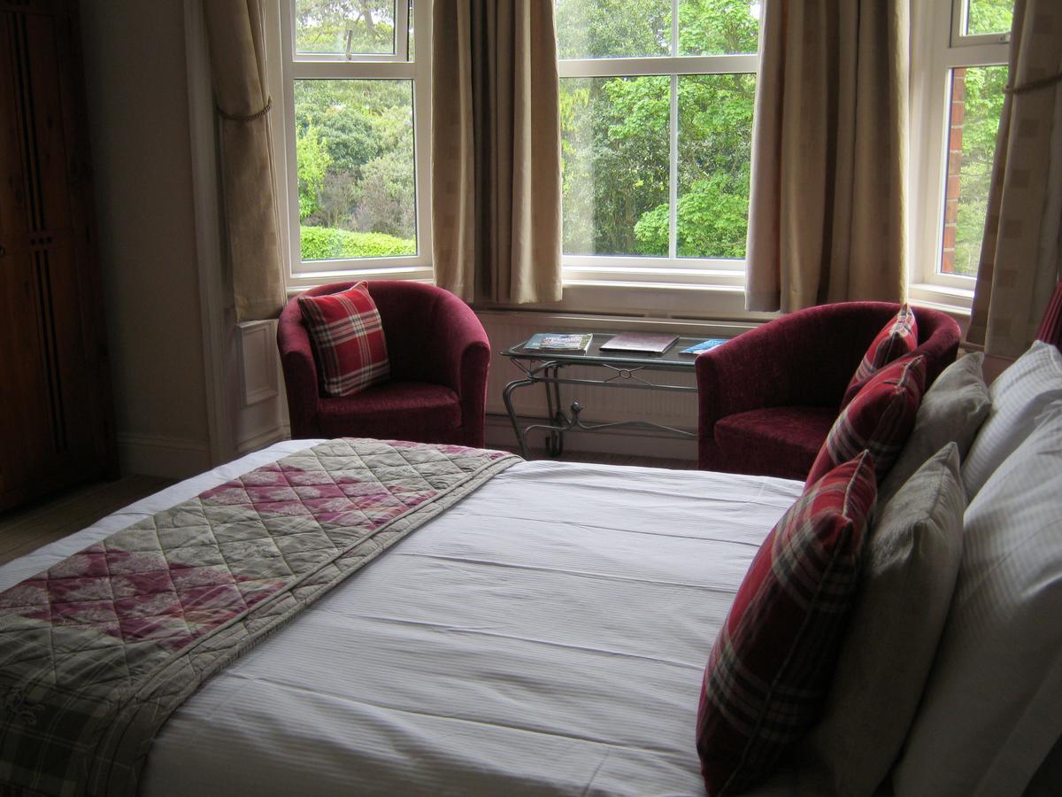 Autumn Leaves Guest House Уитби Экстерьер фото